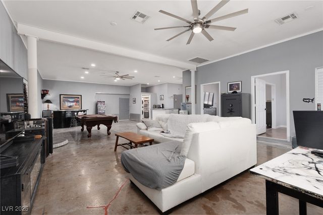 4945 Stacey Avenue, Las Vegas, NV 89108