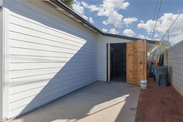 4945 Stacey Avenue, Las Vegas, NV 89108