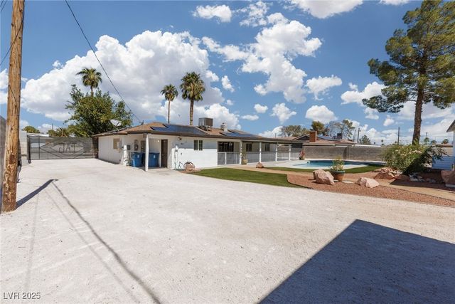 4945 Stacey Avenue, Las Vegas, NV 89108
