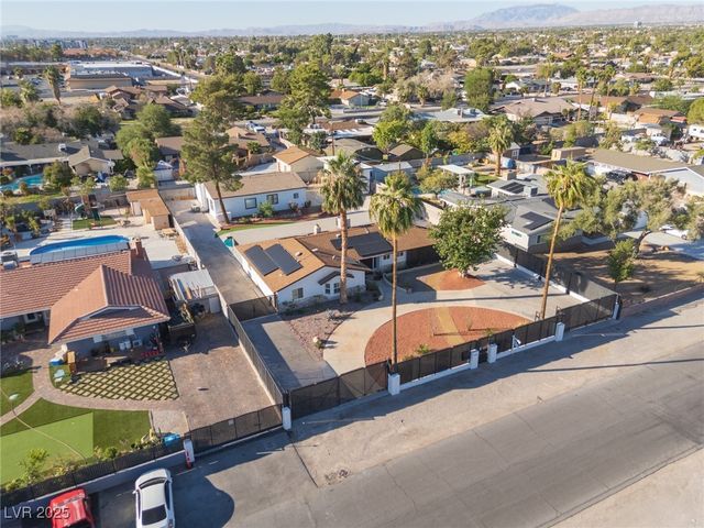 4945 Stacey Avenue, Las Vegas, NV 89108