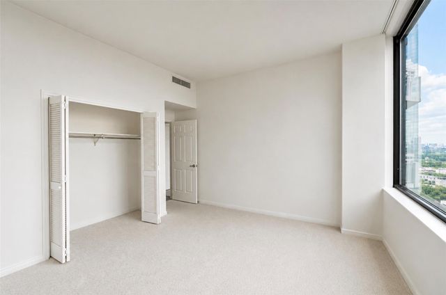 14 Greenway Plaza 19P, Houston, TX 77046