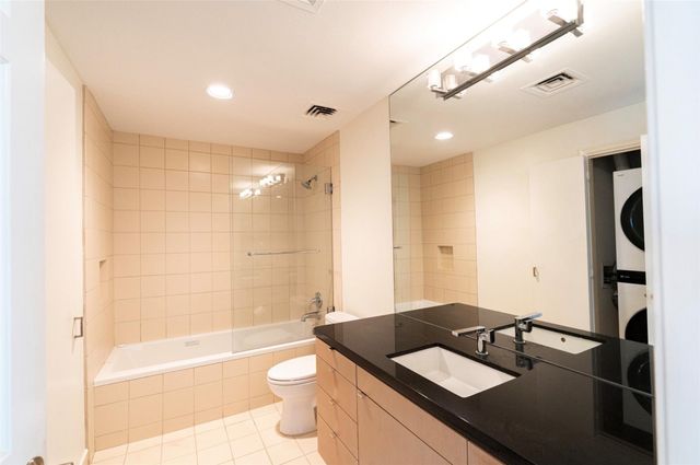 14 Greenway Plaza 19P, Houston, TX 77046