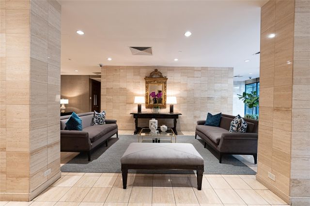 14 Greenway Plaza 19P, Houston, TX 77046