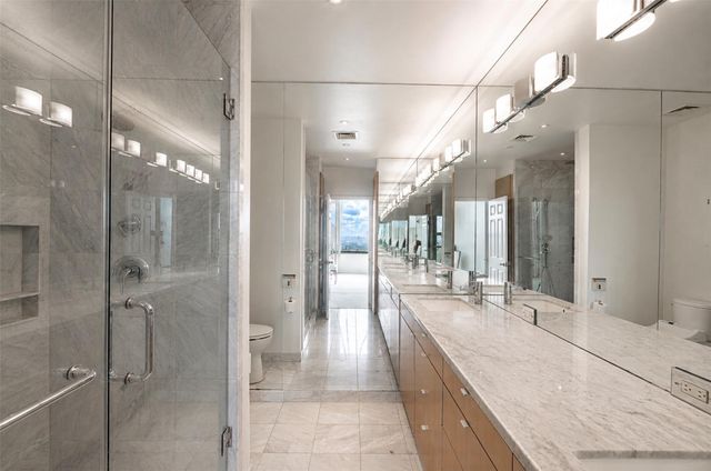 14 Greenway Plaza 19P, Houston, TX 77046