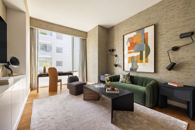 311 W Broadway Apt 6A, New York City, NY 10013