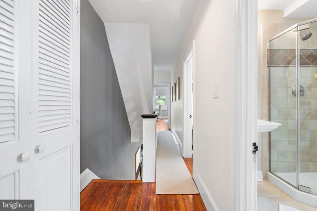 225 E GRAVERS LN, Philadelphia, PA 19118