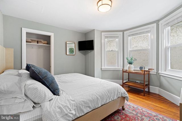 225 E GRAVERS LN, Philadelphia, PA 19118