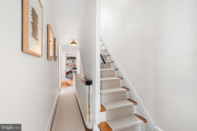 225 E GRAVERS LN, Philadelphia, PA 19118