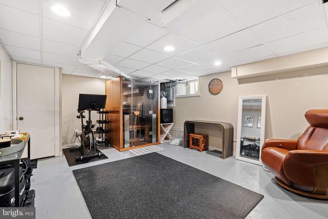 225 E GRAVERS LN, Philadelphia, PA 19118