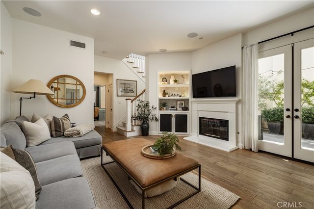 2001 Haven, Newport Beach, CA 92663