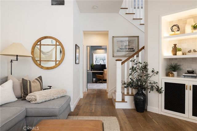 2001 Haven, Newport Beach, CA 92663