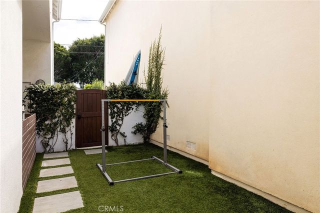 2001 Haven, Newport Beach, CA 92663