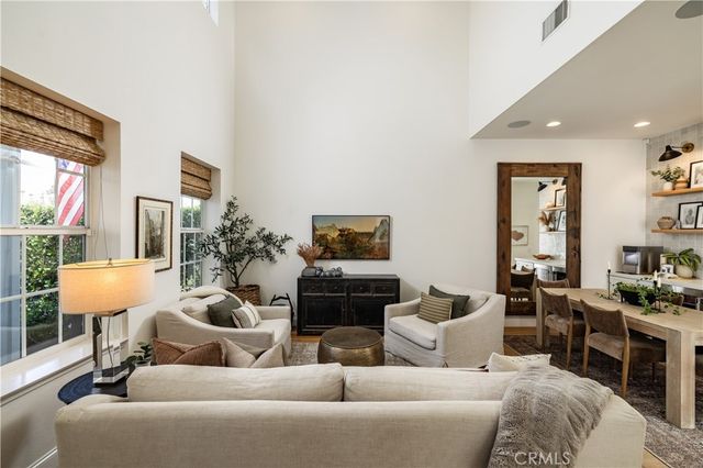 2001 Haven, Newport Beach, CA 92663