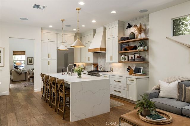 2001 Haven, Newport Beach, CA 92663