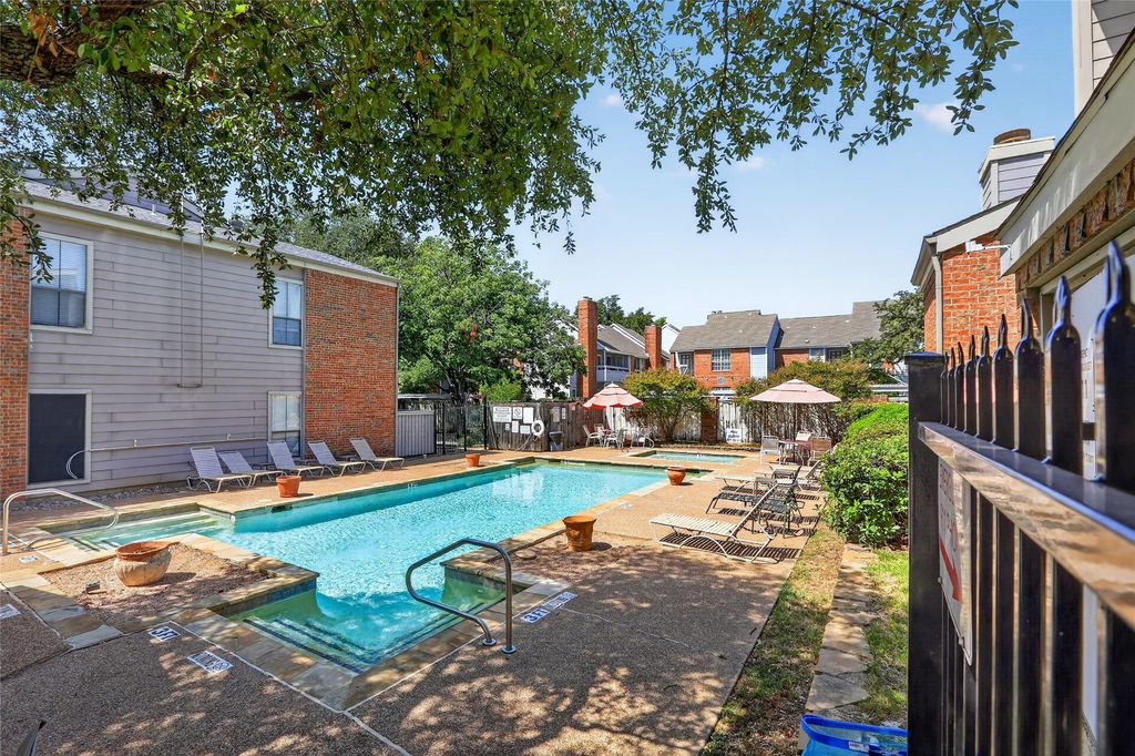 2105 Count Fleet Drive 217, Arlington, TX 76011 — exterior