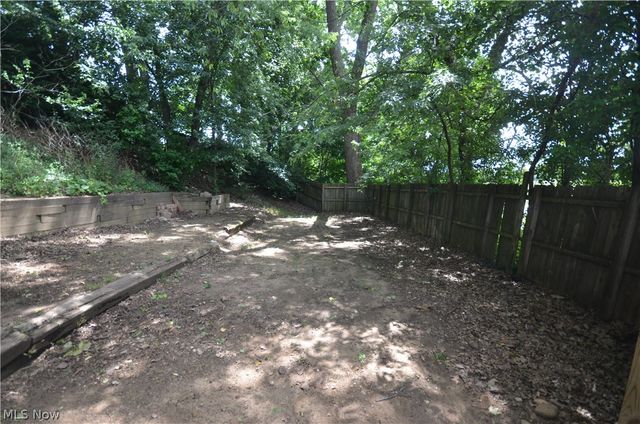 625 Hillman Road, Akron, OH 44312