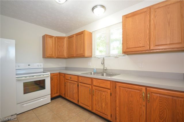 625 Hillman Road, Akron, OH 44312