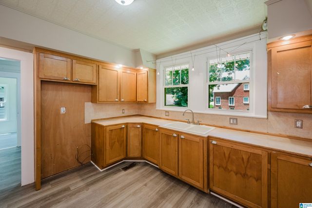 703 11TH AVENUE, Midfield, AL 35228