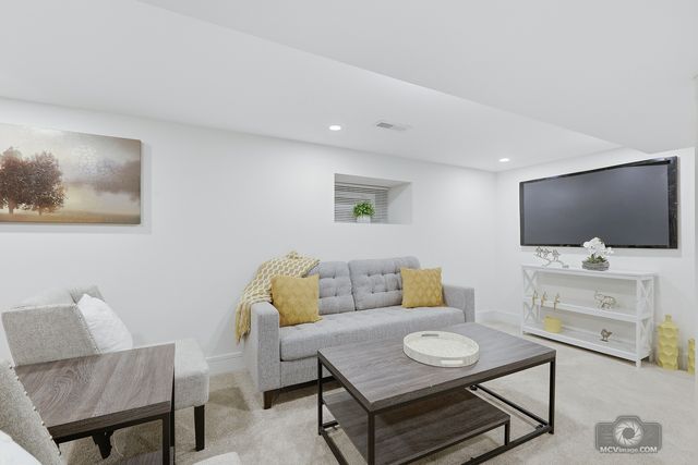 7950 S Wood Street, Chicago, IL 60620