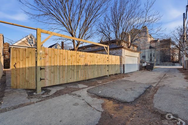 7950 S Wood Street, Chicago, IL 60620