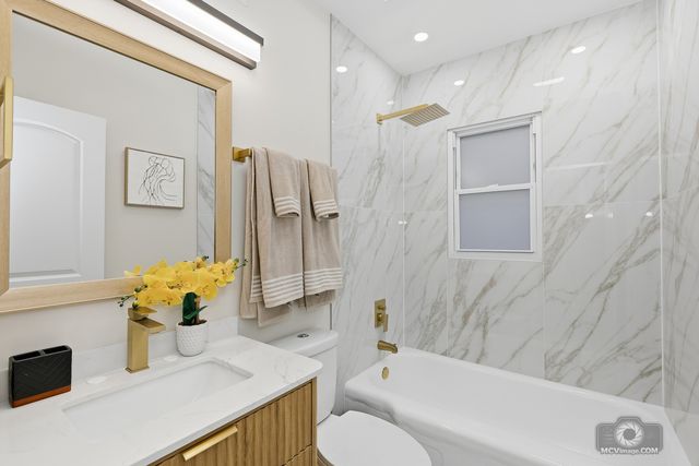 7950 S Wood Street, Chicago, IL 60620