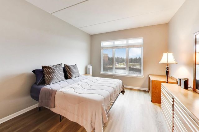 1199 E Port Clinton Road 311, Vernon Hills, IL 60061