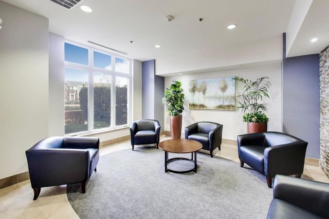 1199 E Port Clinton Road 311, Vernon Hills, IL 60061