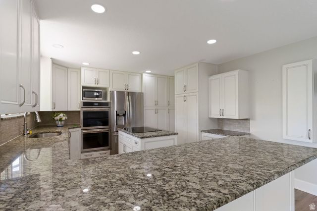 5188 S 300 EAST ST, Washington Terrace, UT 84405