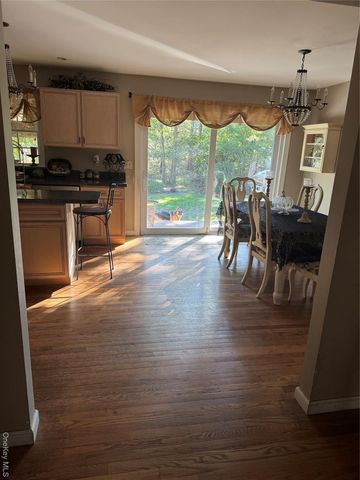 43 N Cozine Road, Manorville, NY 11949