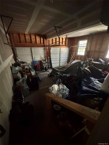 43 N Cozine Road, Manorville, NY 11949