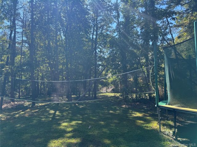 43 N Cozine Road, Manorville, NY 11949