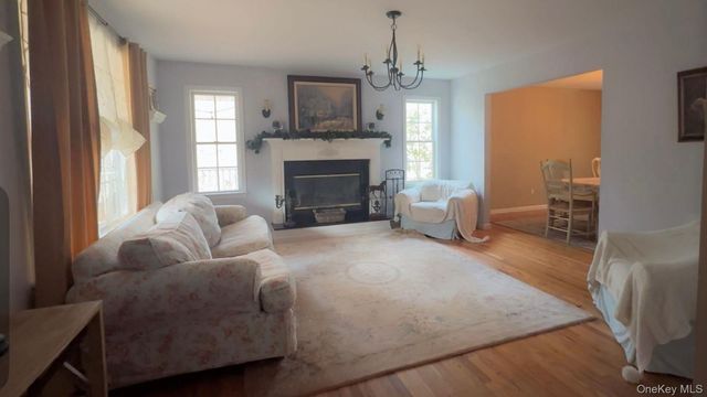 43 N Cozine Road, Manorville, NY 11949