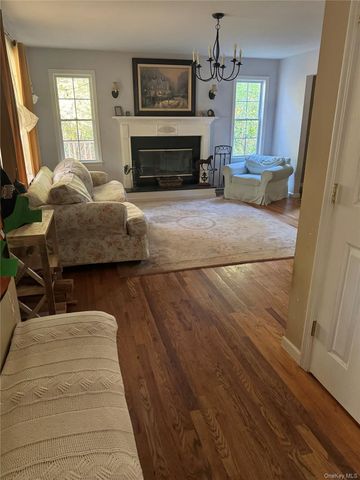 43 N Cozine Road, Manorville, NY 11949