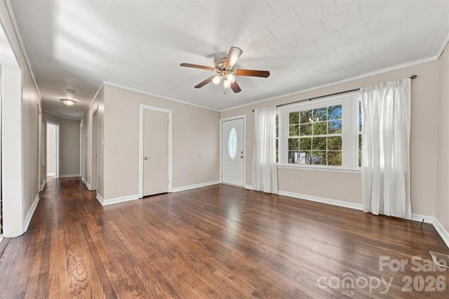 911 Kenham Place SW, Lenoir, NC 28645