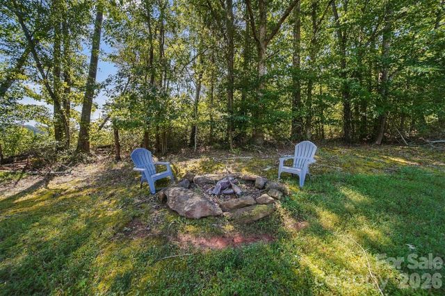 911 Kenham Place SW, Lenoir, NC 28645