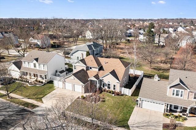 1894 Maine Drive, Elk Grove Village, IL 60007