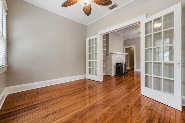 1002 E CRENSHAW STREET, Tampa, FL 33604