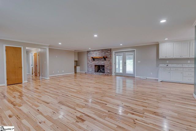 329 Wash Lesley Road, Pickens, SC 29671
