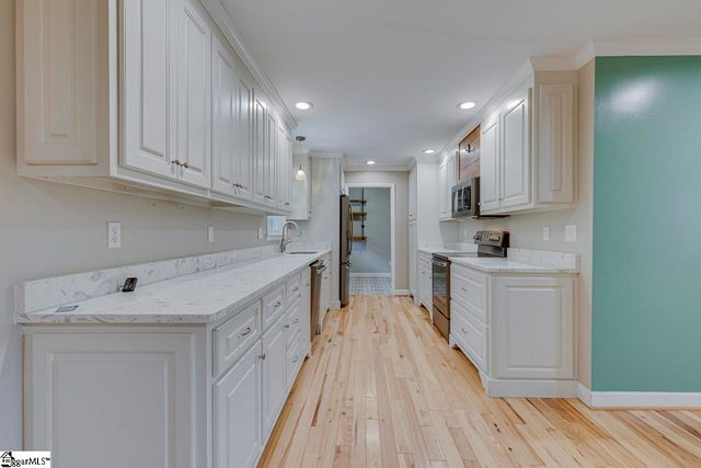 329 Wash Lesley Road, Pickens, SC 29671