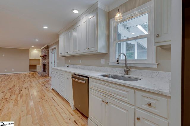 329 Wash Lesley Road, Pickens, SC 29671