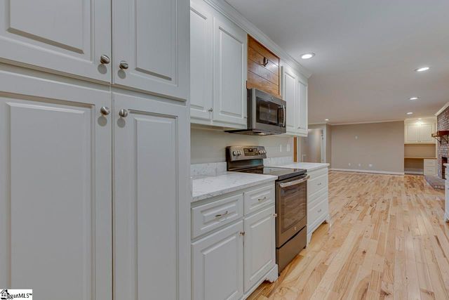 329 Wash Lesley Road, Pickens, SC 29671
