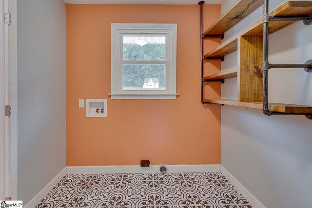 329 Wash Lesley Road, Pickens, SC 29671