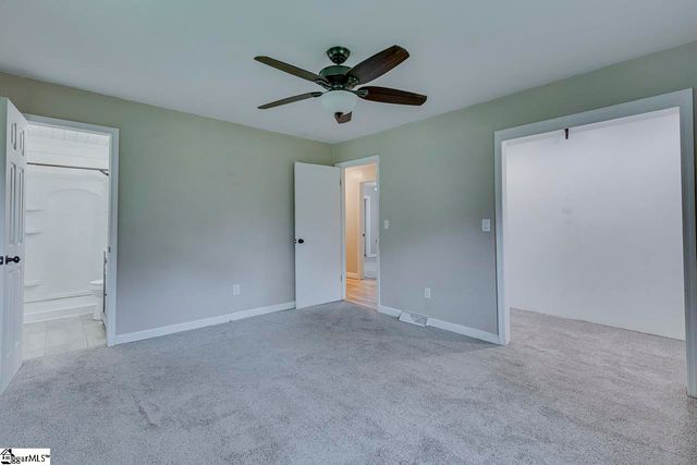 329 Wash Lesley Road, Pickens, SC 29671