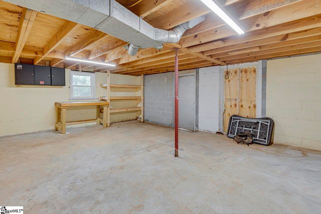 329 Wash Lesley Road, Pickens, SC 29671