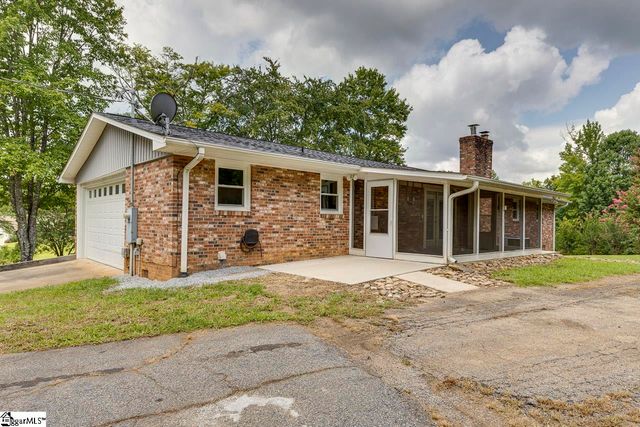 329 Wash Lesley Road, Pickens, SC 29671