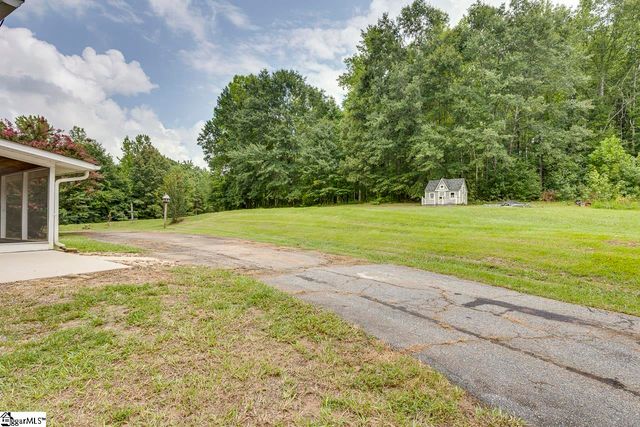 329 Wash Lesley Road, Pickens, SC 29671