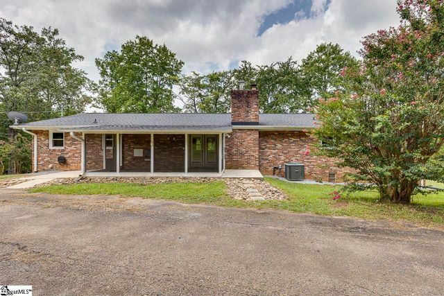 329 Wash Lesley Road, Pickens, SC 29671