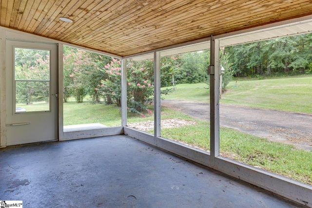 329 Wash Lesley Road, Pickens, SC 29671