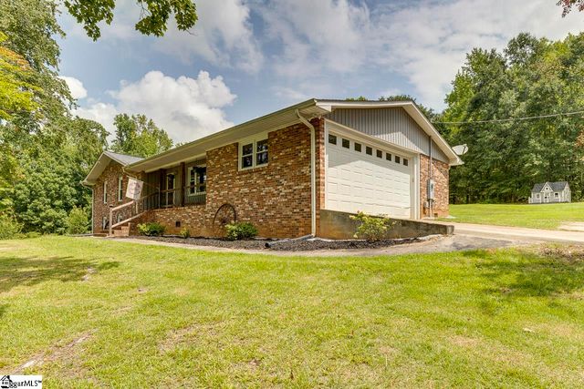 329 Wash Lesley Road, Pickens, SC 29671