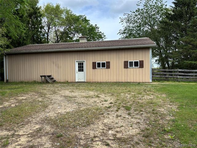 885 Lake Forest Drive, Lapeer, MI 48446